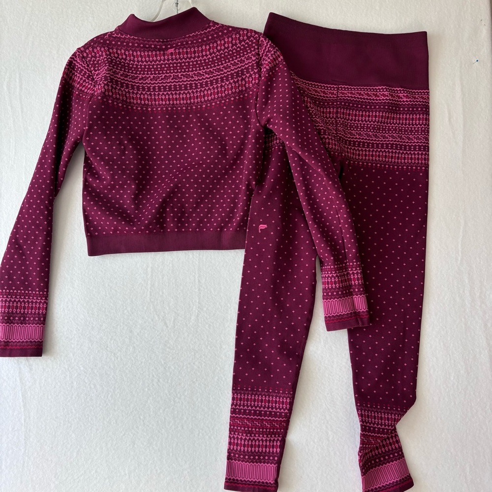 Fabletics Top And Leggings Set. Nwt. Top Medium B… - image 6